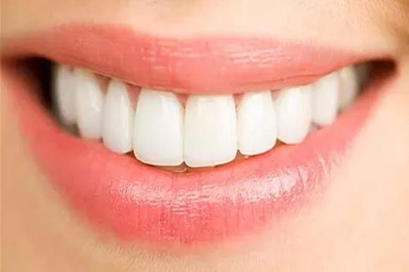 Răng trâu là gì? Tướng số, vận mệnh của người có răng trâu