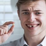 Nhổ răng khôn uống cà phê có được không?