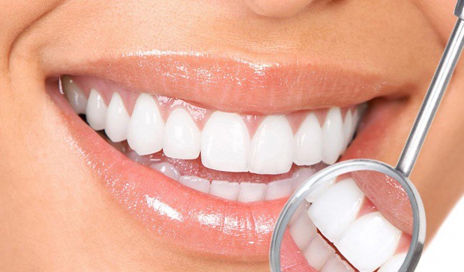 Nướu răng khỏe mạnh có màu gì?