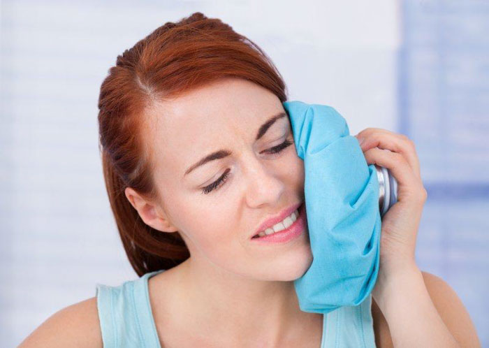 Nhổ răng xong bị mưng mủ: Dấu hiệu và cách xử lý kịp thời